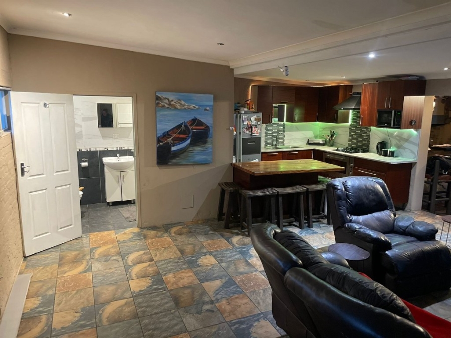 2 Bedroom Property for Sale in Kleinmond Western Cape